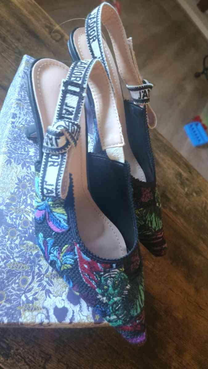 Dior shoes - Mission Viejo, California - FleaMarketBay