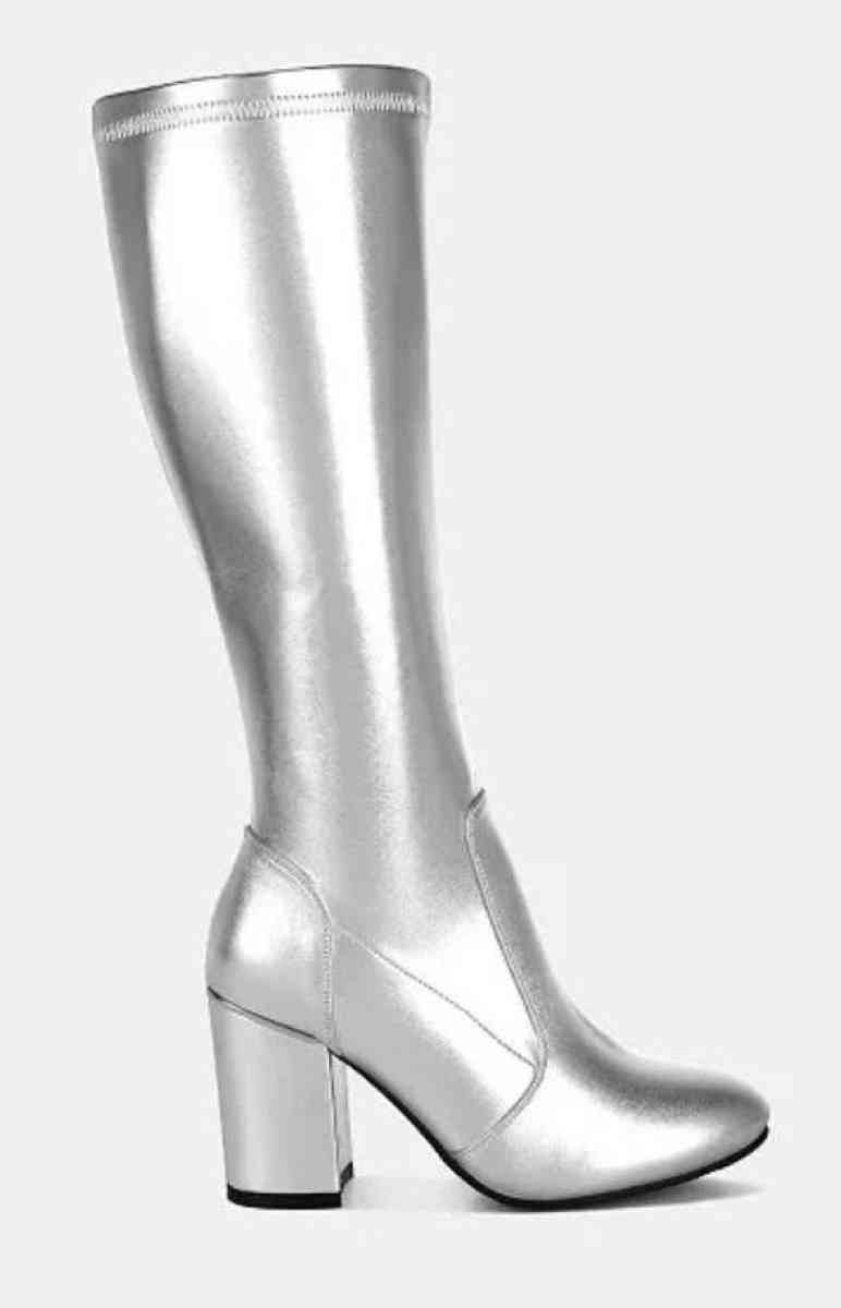 Brand new size 7 boot never worn - Claremont, California