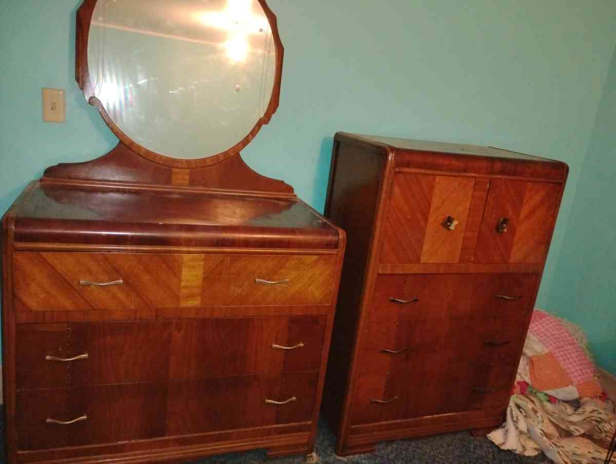 dresser set - Brook Park, Minnesota - FleaMarketBay
