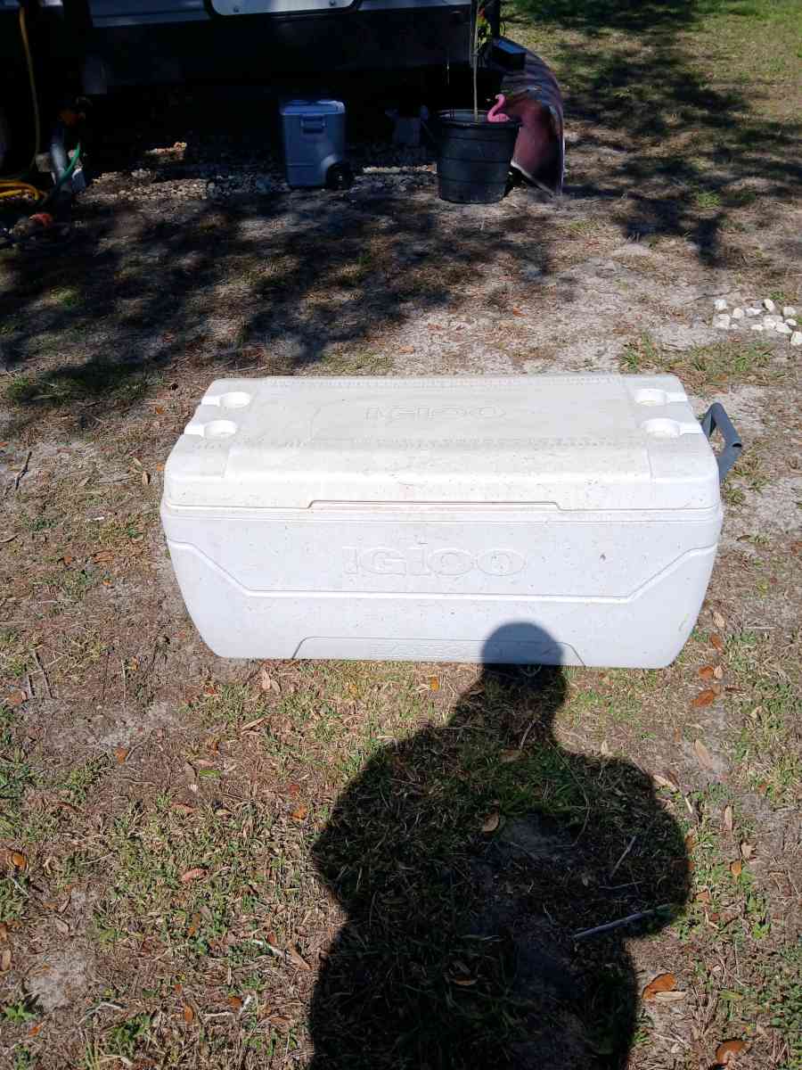 cooler - Hernando, Florida - FleaMarketBay