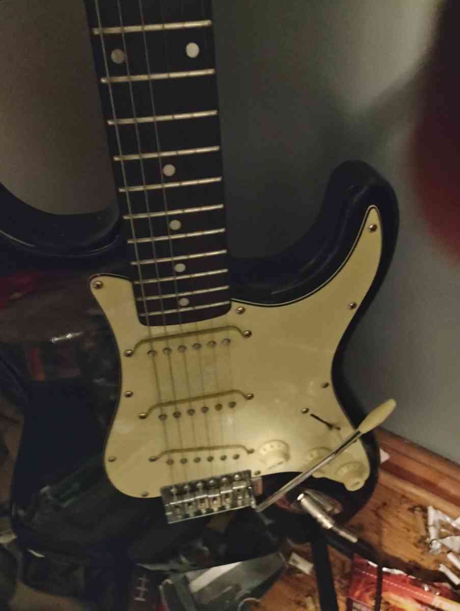 electric guitar STAGG - Aplington, Iowa - FleaMarketBay