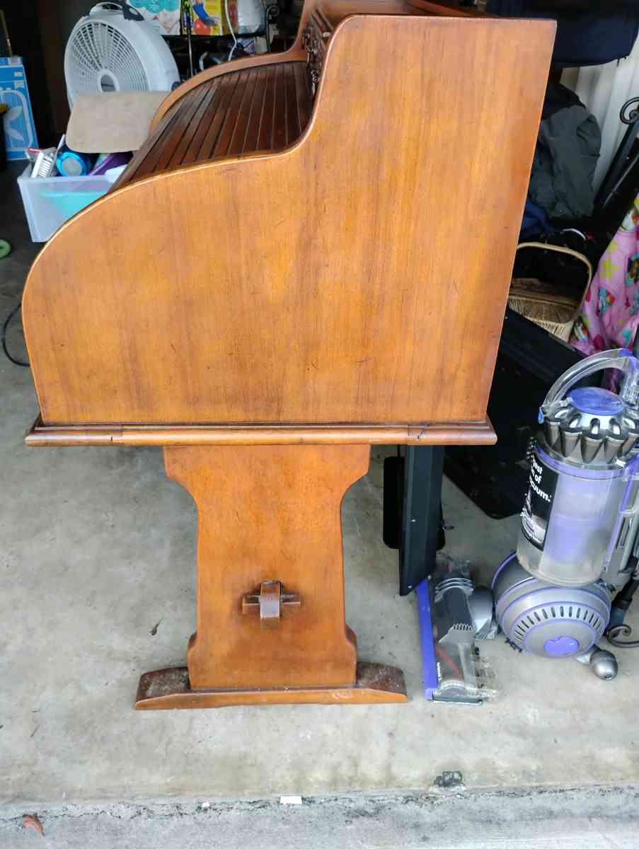 ROLL UP DESK - Spring Hill, Florida - FleaMarketBay