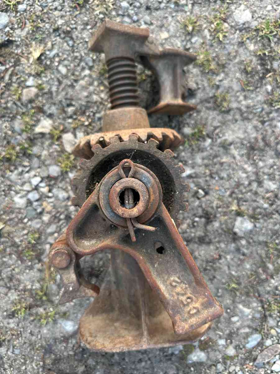 Heavy Duty Jack - Ross, Ohio - FleaMarketBay