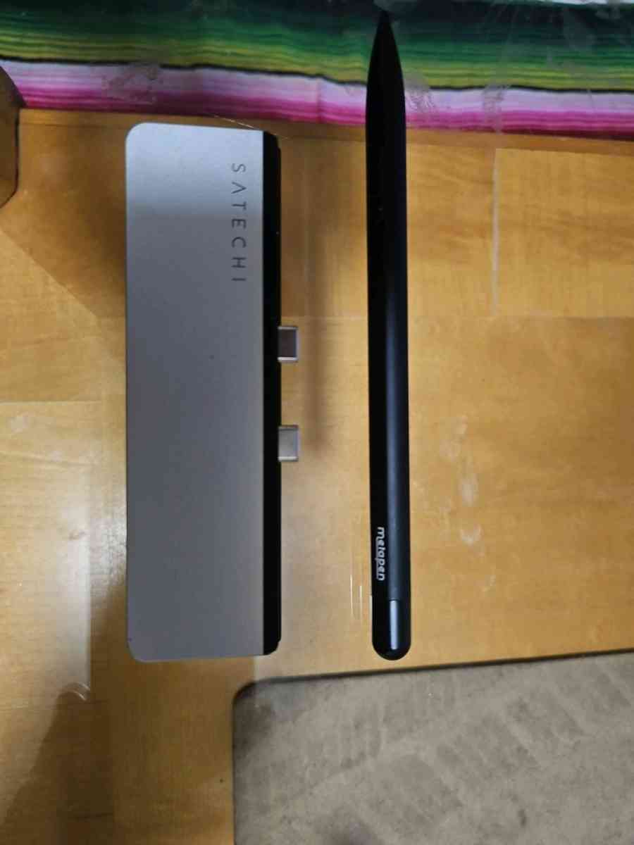 Microsoft Surface Pro 9 Bundle - Provo, Utah - FleaMarketBay