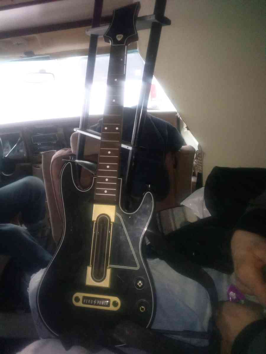 ROCK BAND GUITAR - Eureka, California