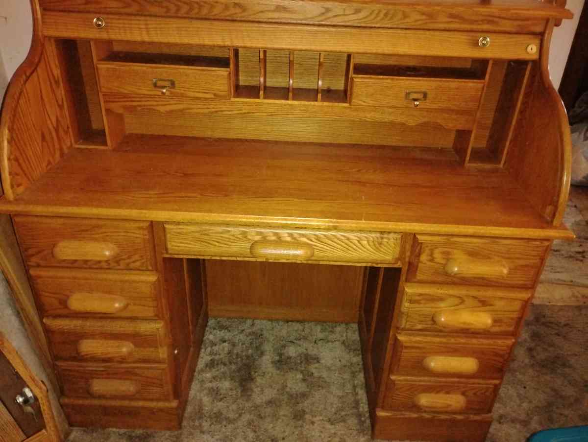 Amish Rolltop desk - Brook Park, Minnesota - FleaMarketBay