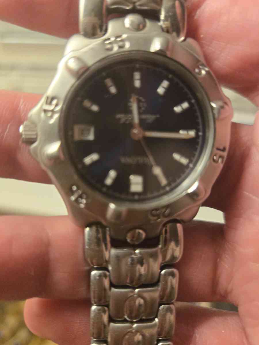 mens bulova  watch like new barely worn Great Deal - Granbury, Texas - FleaMarketBay
