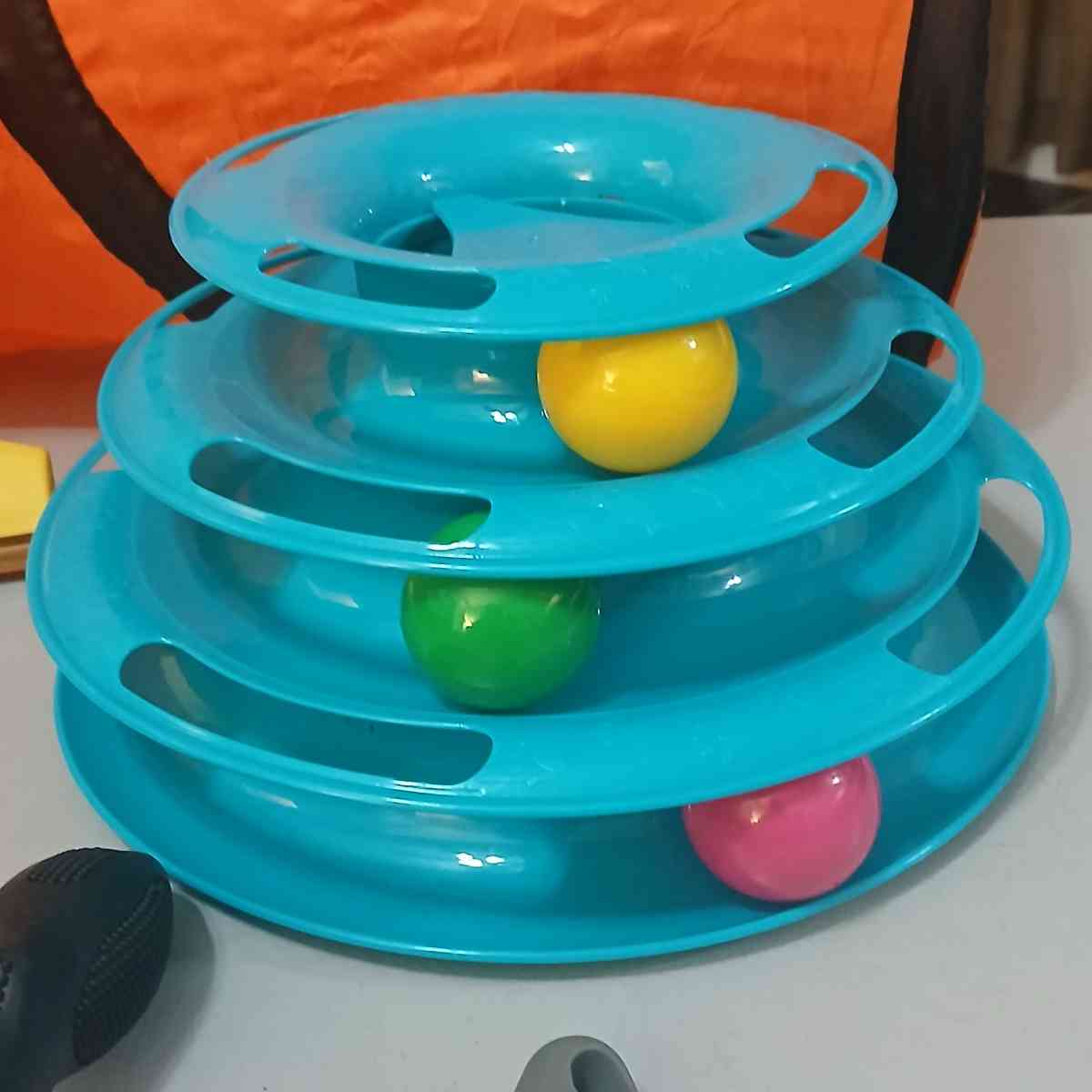 Aspenpet Pet Taxi Kennel with accessories - Indianapolis, Indiana - FleaMarketBay