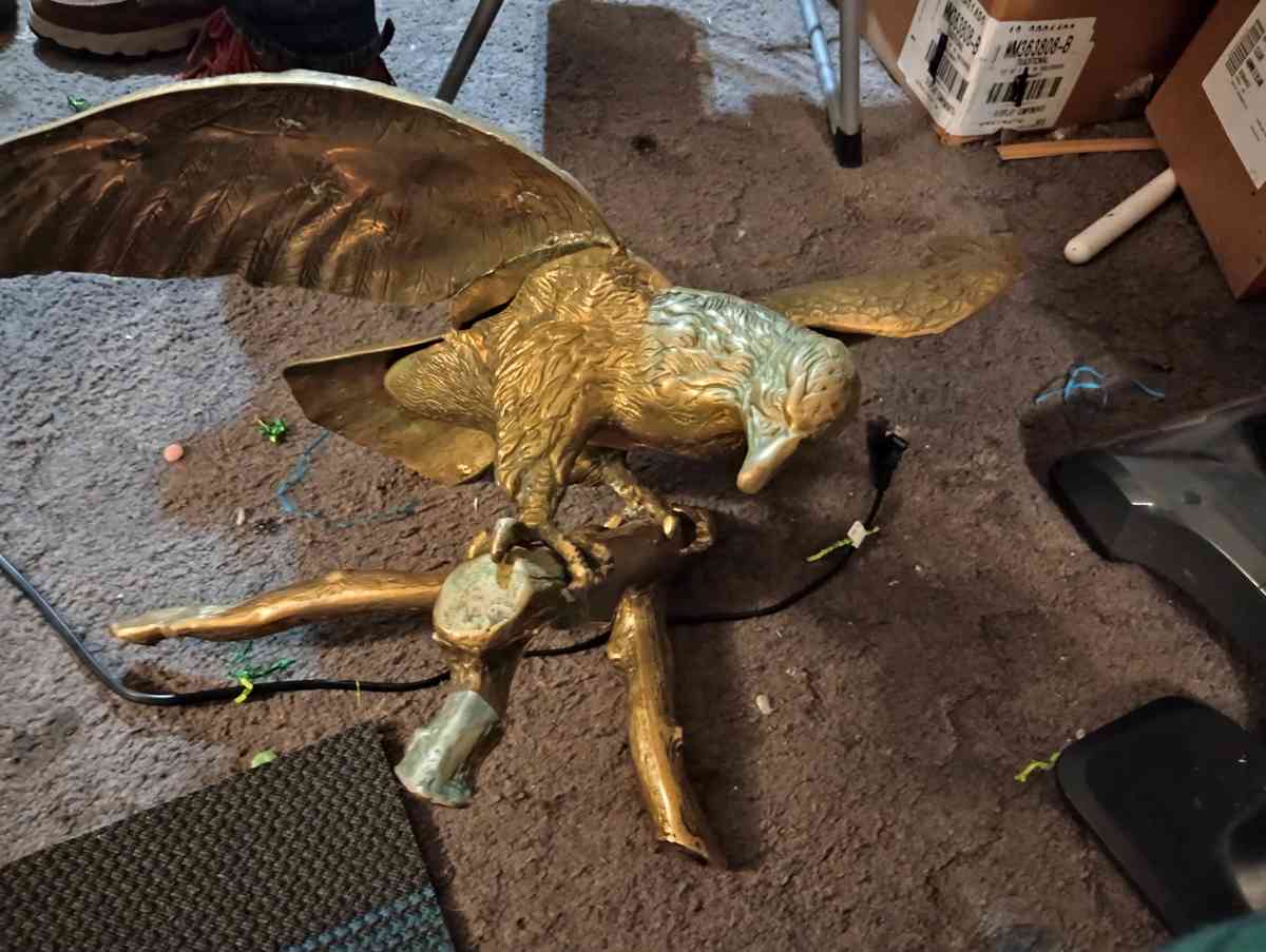 bronze eagle statue - Shawano, Wisconsin - FleaMarketBay