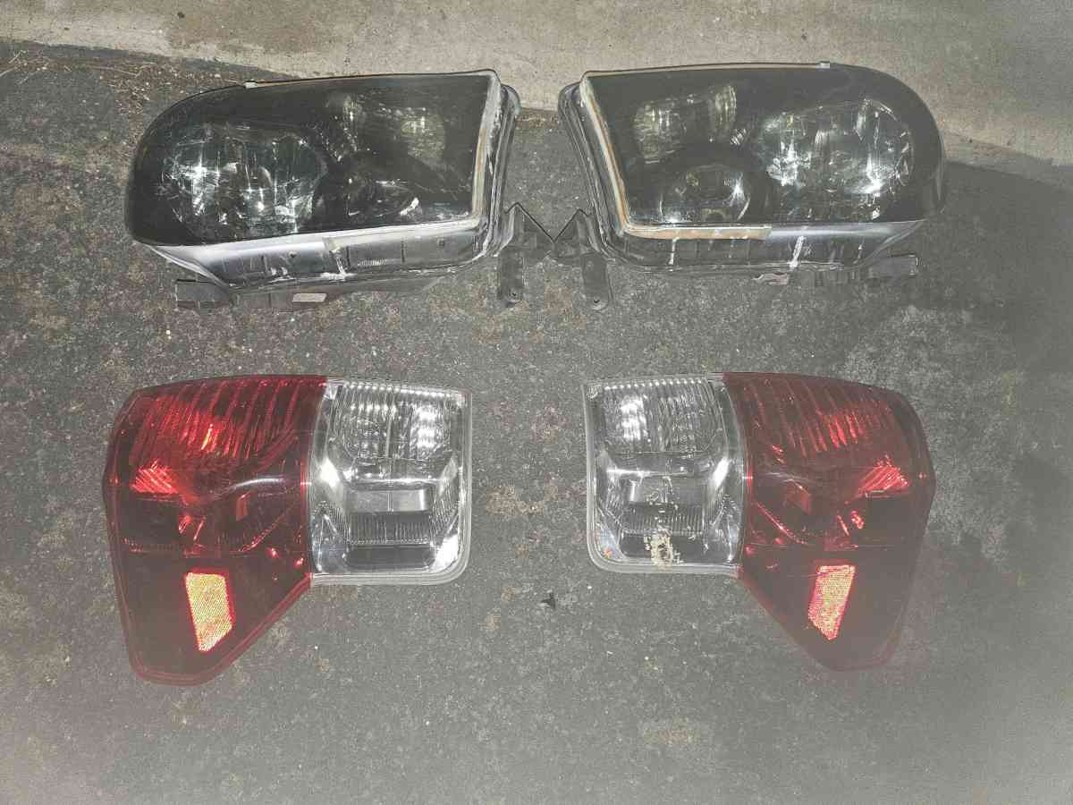 front and rear lights set 2012 toyota tundra - Fullerton, California - FleaMarketBay