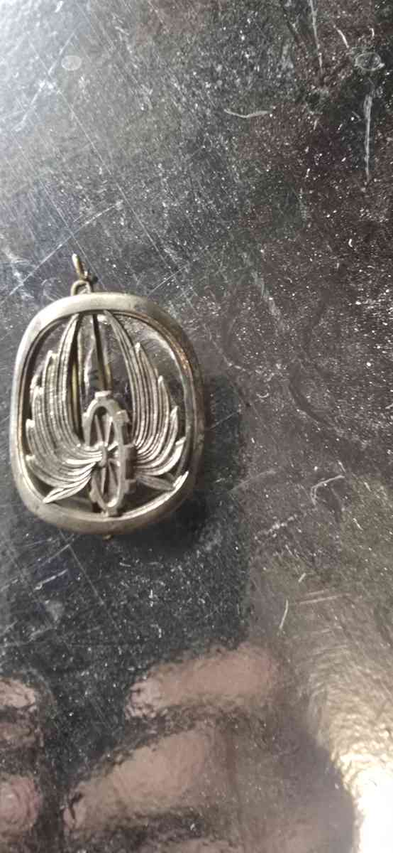 German and French badges - Vesuvius, Virginia