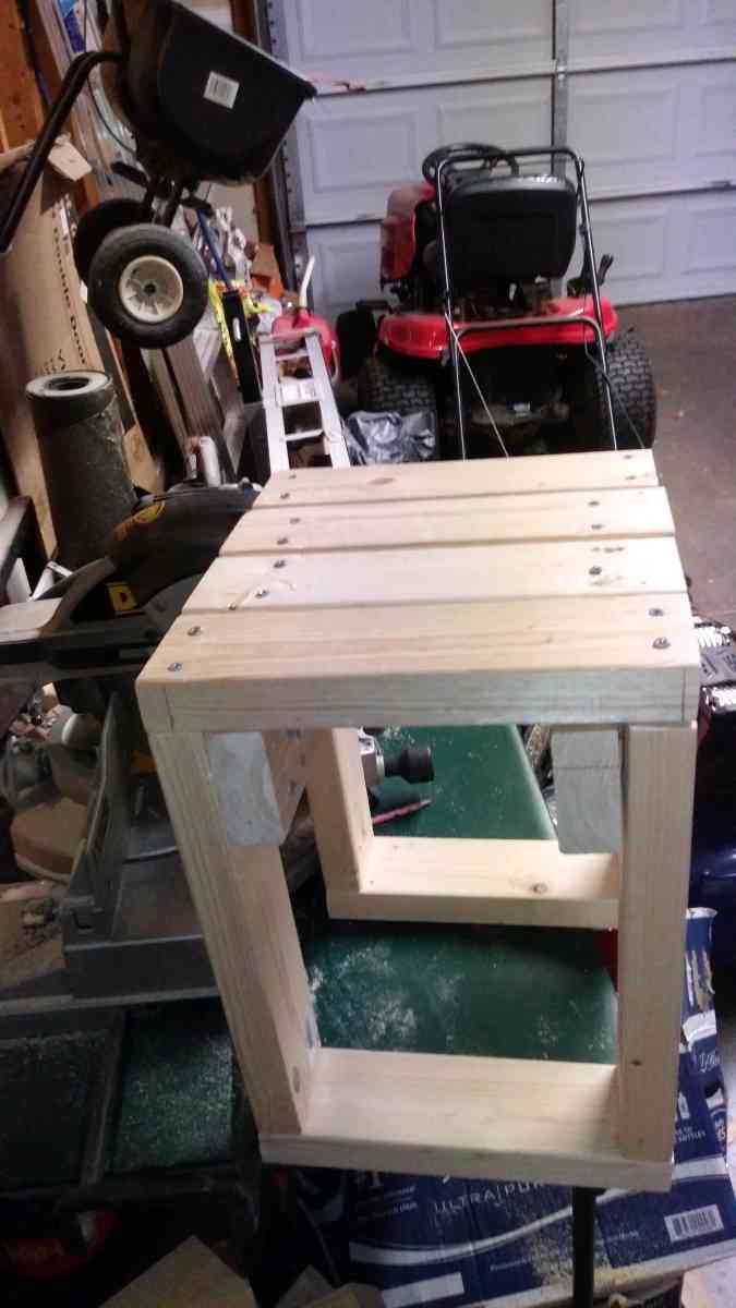 small Bench are stool - Greenville, South Carolina - FleaMarketBay