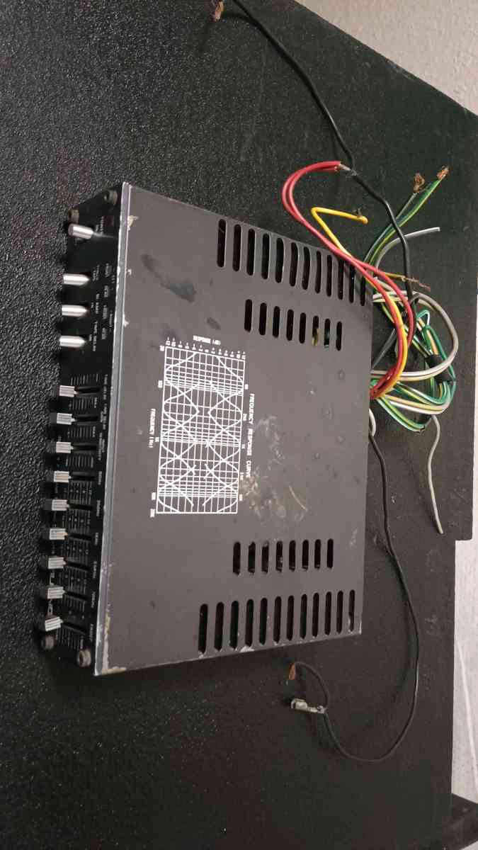 Alpine 3000 Equalizer Alpine Old School - Conroe, Texas - FleaMarketBay