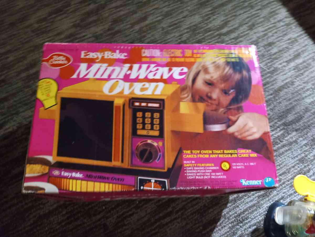 1960s easy bake oven - Louisville, Kentucky