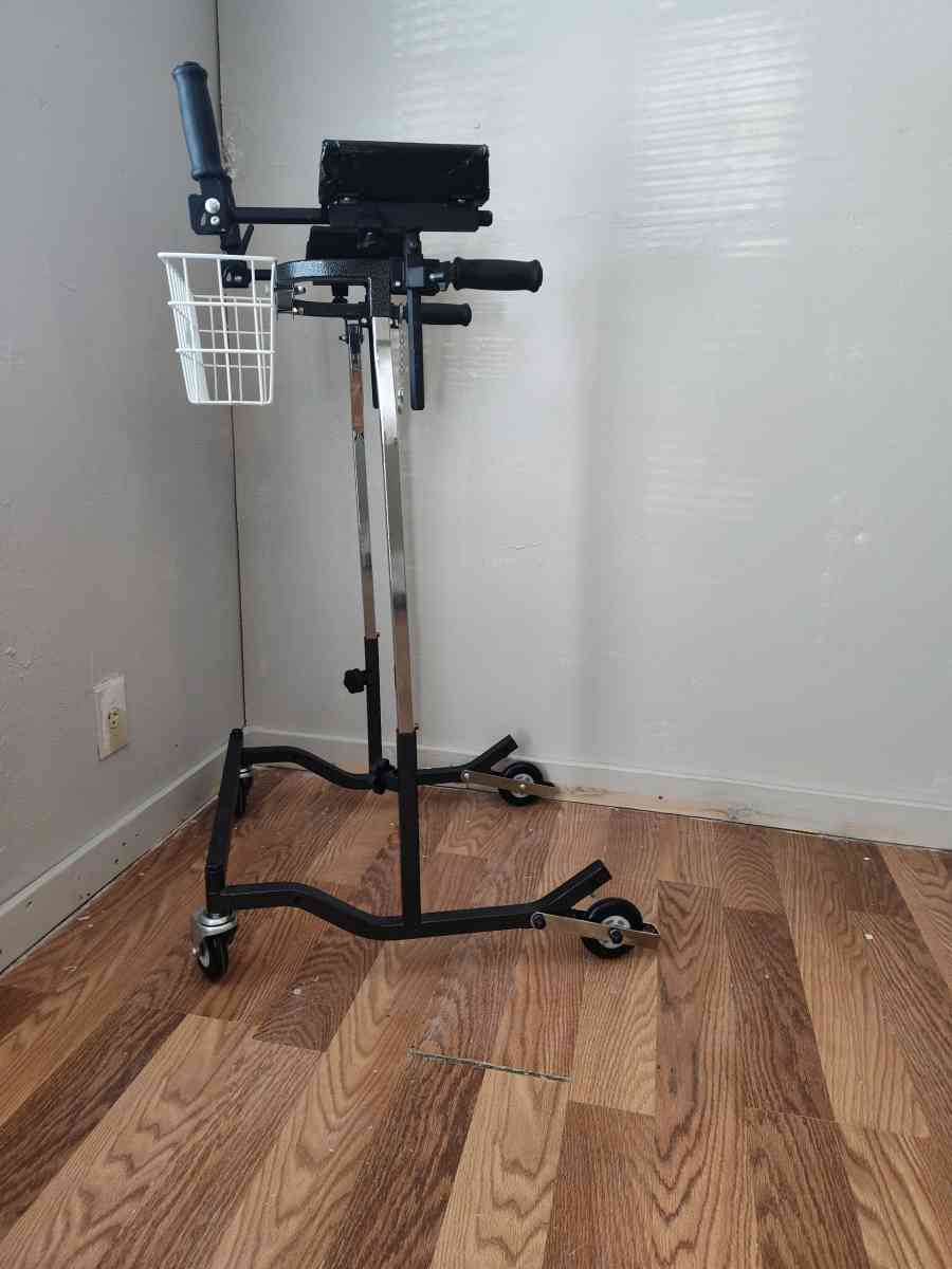 caminador de adulto - Alicia, Arkansas - FleaMarketBay