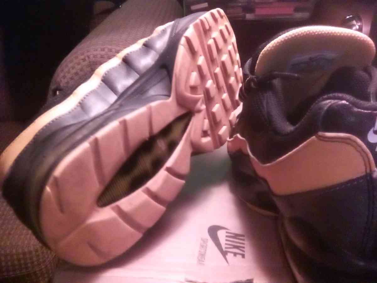 Nike Air Max 95s - Vancouver, Washington