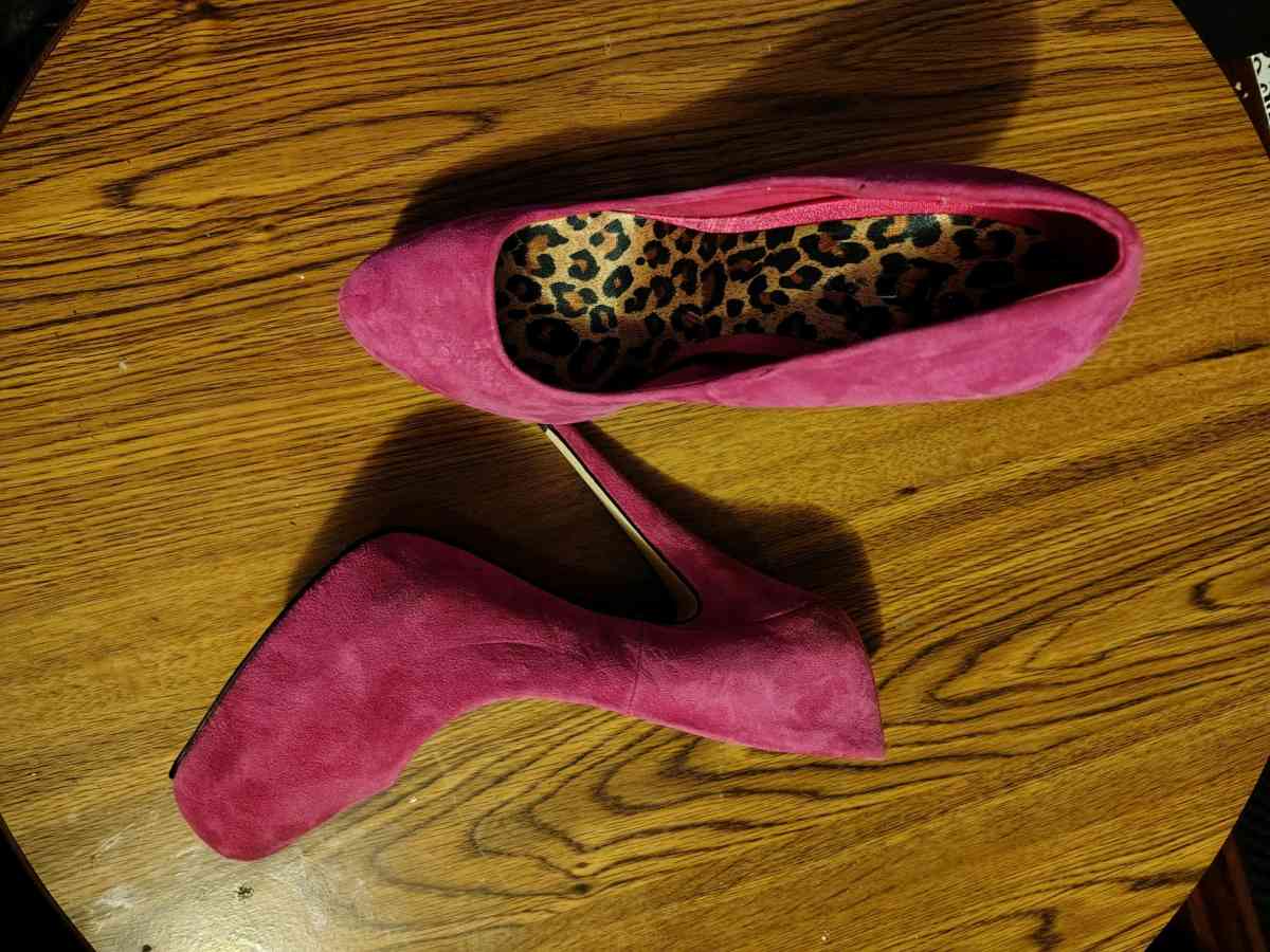 heels - Elgin, Illinois