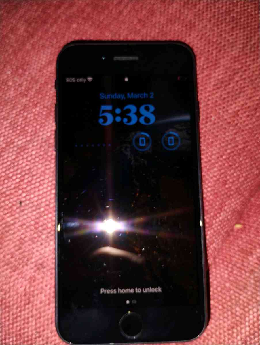 IPHONE SE UNLOCKED