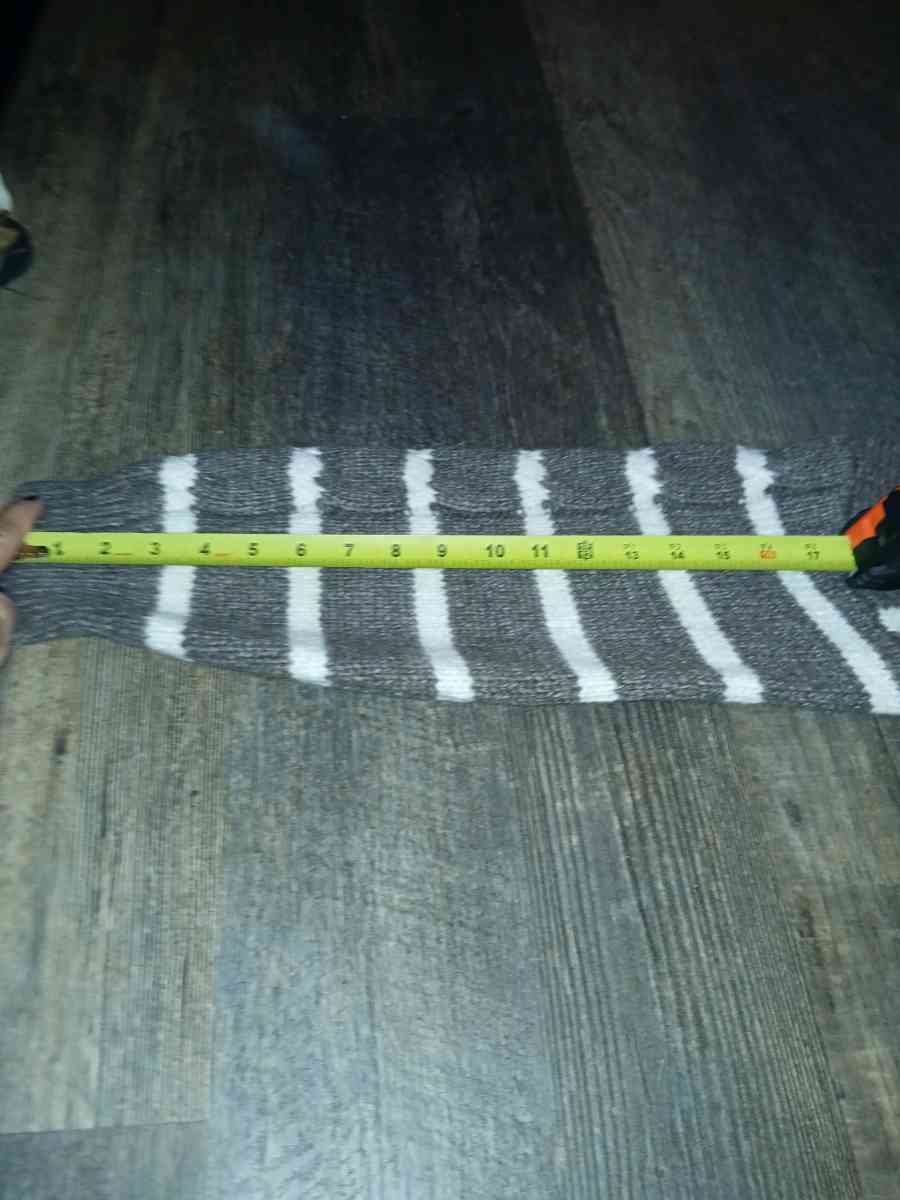 LC Lauren Conrad Size LG Cream and Dark Beige - Evansville, Indiana - FleaMarketBay