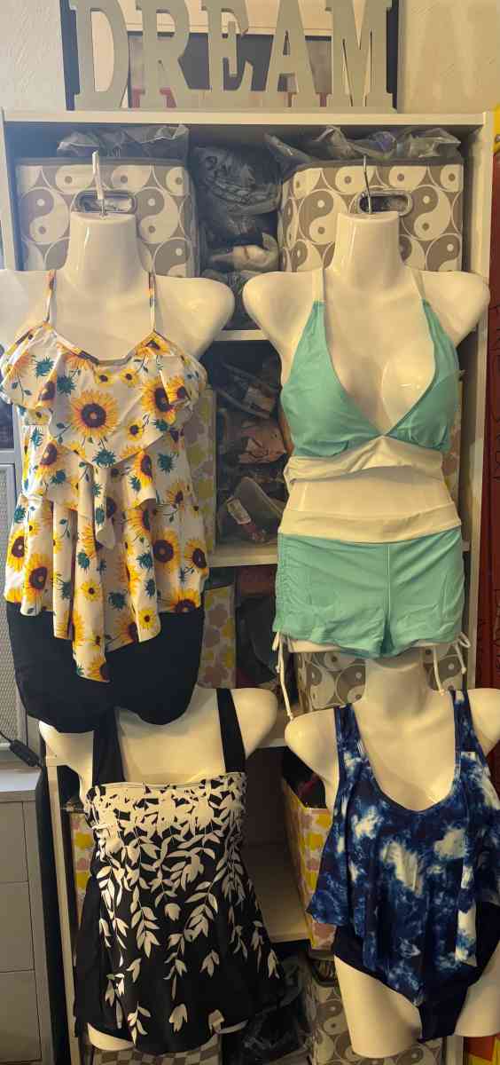 Womens Swimsuits - Saint Louis, Missouri - FleaMarketBay