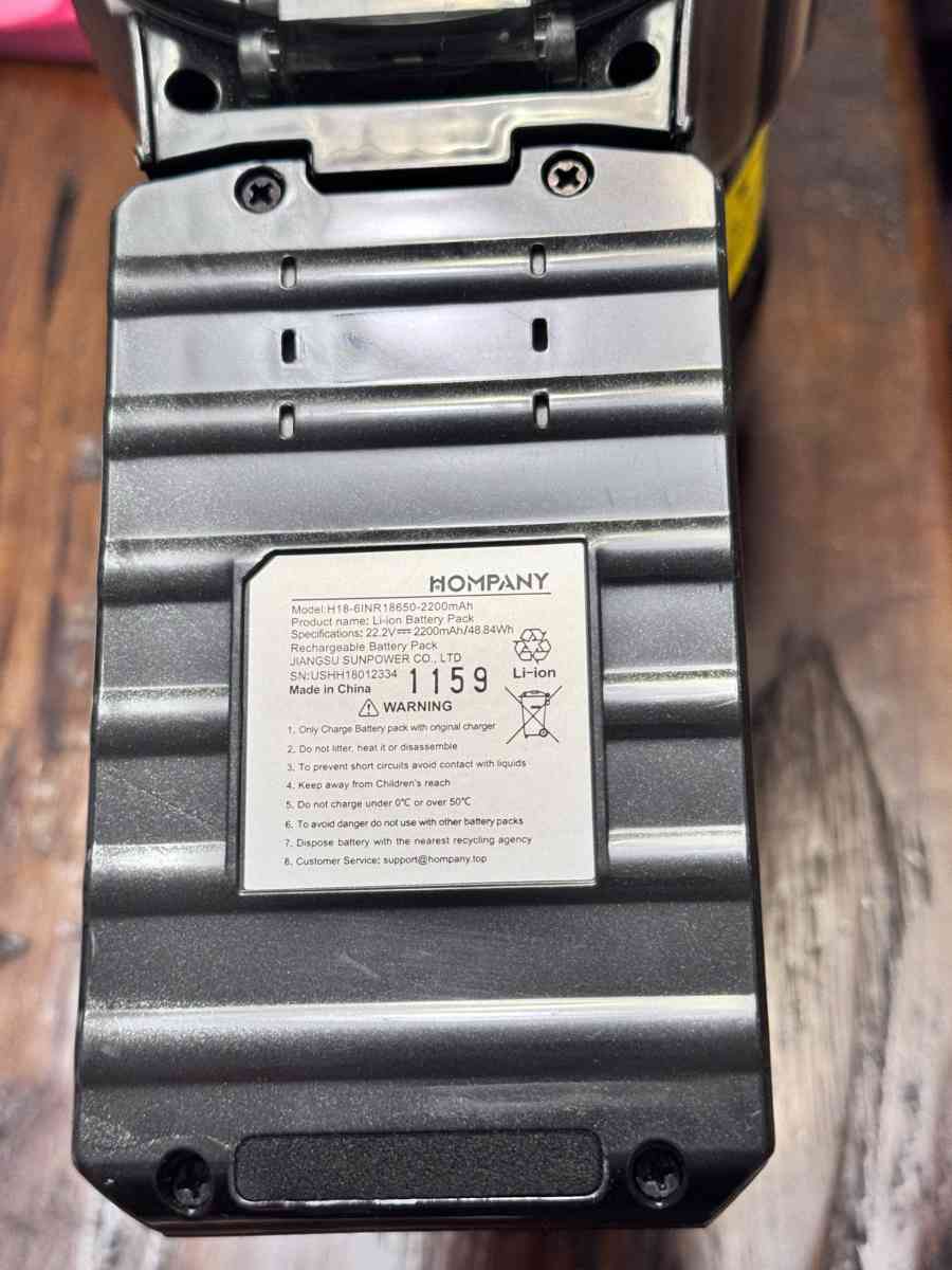 Lightweight Rechargeable Cordless Stick Vacuum 50 Minute Run - Falls Church, Virginia - FleaMarketBay