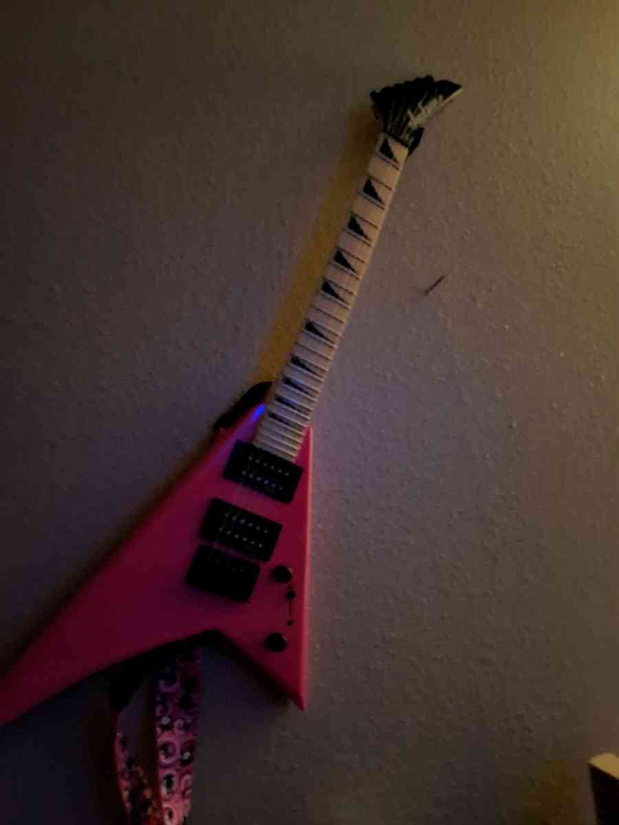 Jackson Electric guitar almost new Barbie Pink - Seattle, Washington - FleaMarketBay