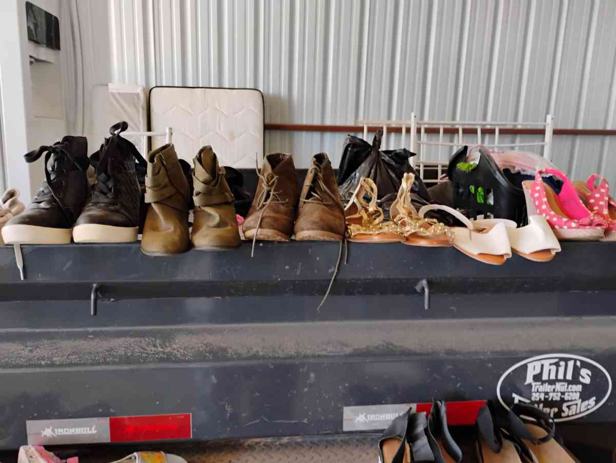 Womens shoes - Cameron, Texas - FleaMarketBay