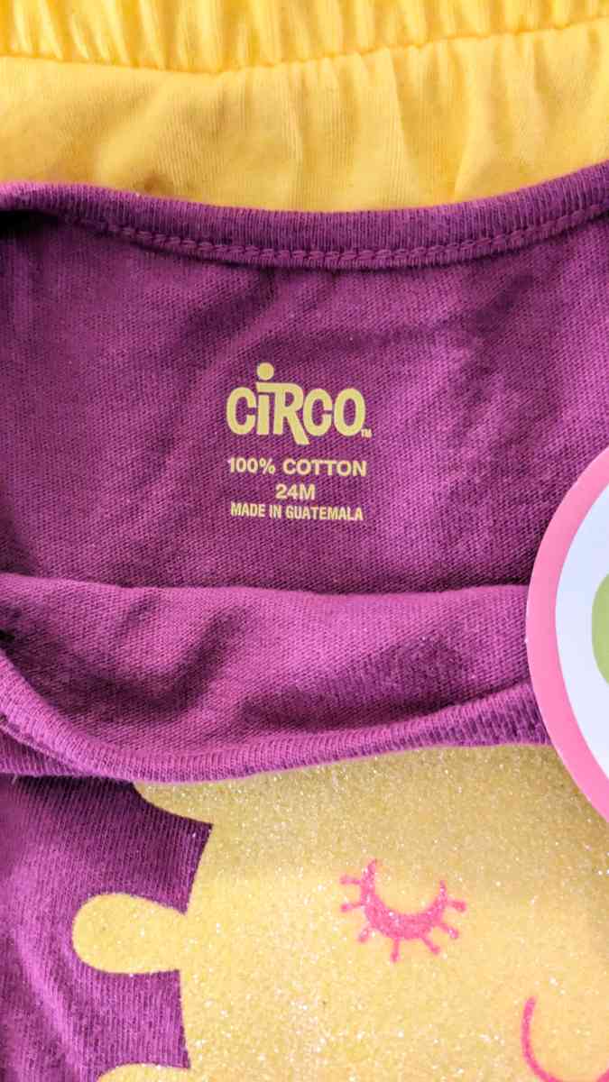 Two pcs Girl Skirt Set - Staten Island, New York - FleaMarketBay