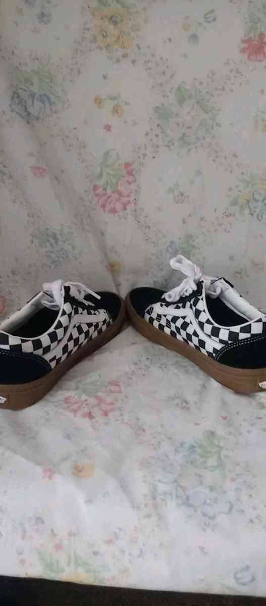 shoes - Virginia Beach, Virginia - FleaMarketBay