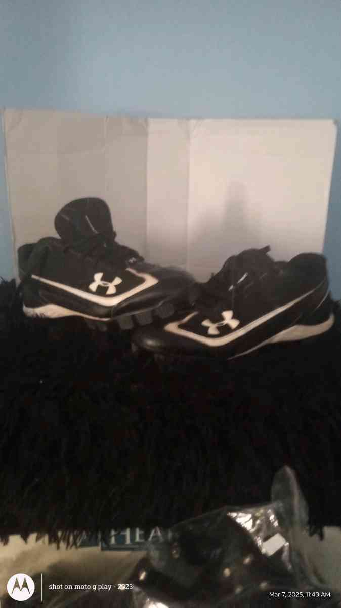 Baseball softball cletes - Ranson, West Virginia - FleaMarketBay