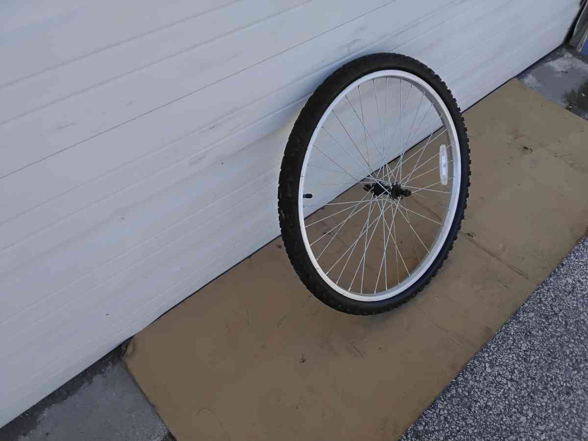 Nice Huffty Bicycle Front Wheel and Tire 26 X 195 Like New - Williamstown, New Jersey - FleaMarketBay