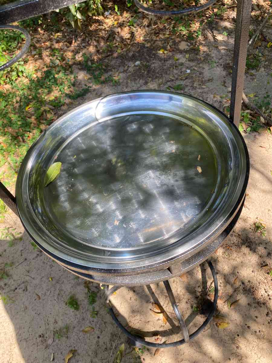 bird bath and bird feeder - Ocala, Florida - FleaMarketBay
