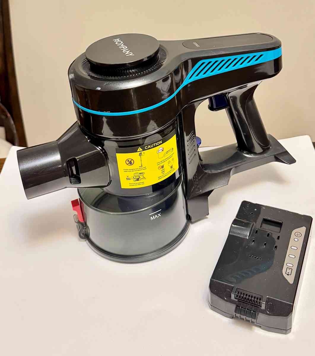 Lightweight Rechargeable Cordless Stick Vacuum 50 Minute Run - Falls Church, Virginia - FleaMarketBay
