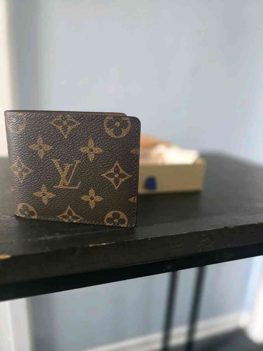 cardholder - Franklin Square, New York - FleaMarketBay