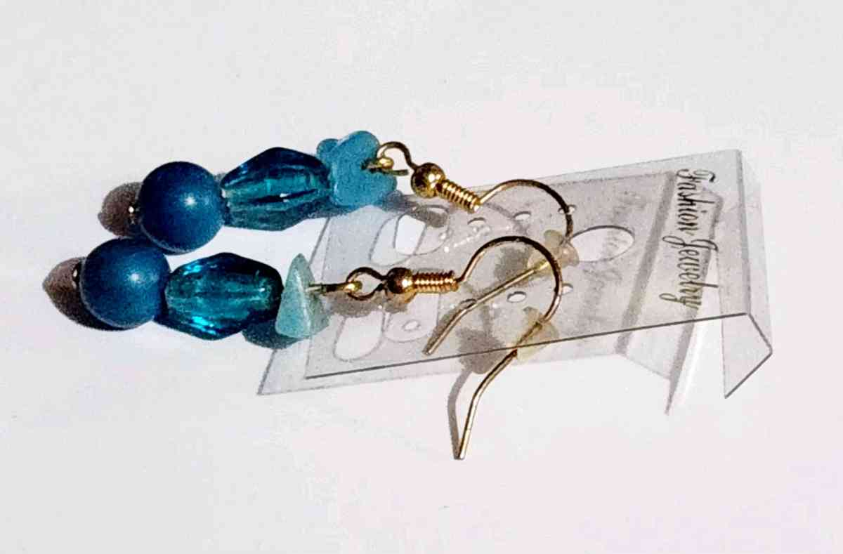 handmade glass beaded earrings - Imlay, Nevada - FleaMarketBay