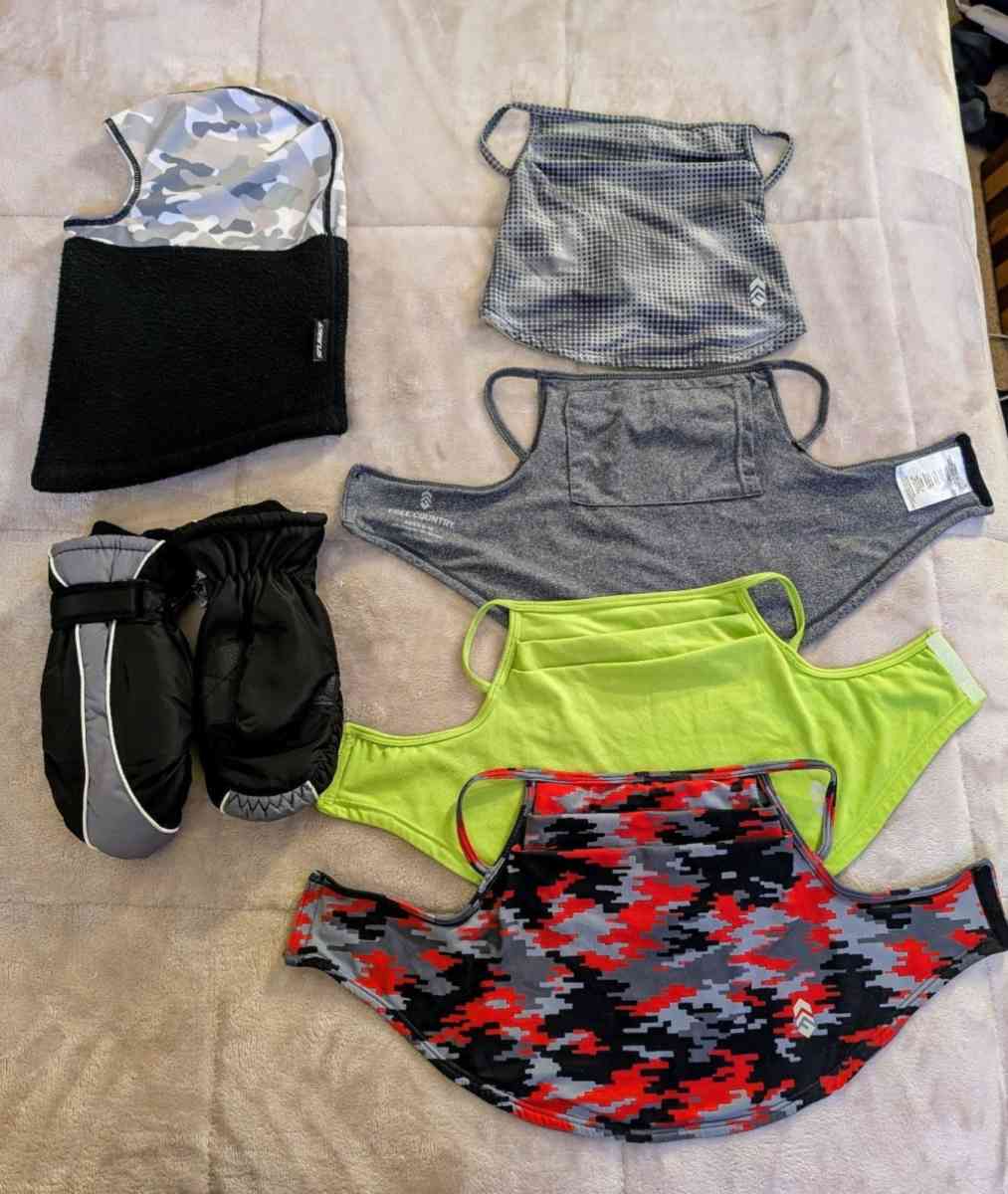 Free Country Youth Winter Bundle Face masks  gloves - Ashtabula, Ohio