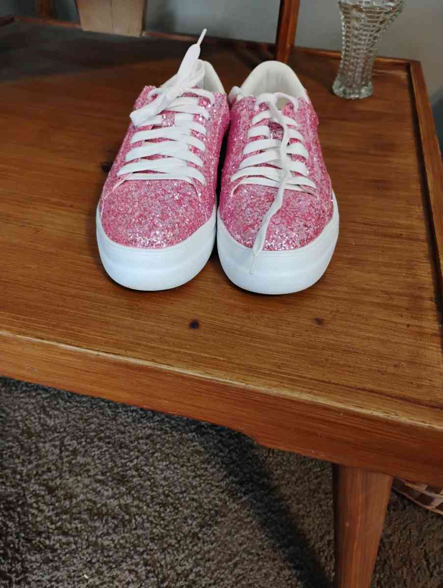 lots of everything is going to be for sale - Sharpsville, Pennsylvania - FleaMarketBay