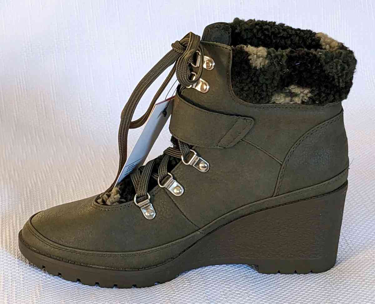 Juicy Couture Ankle Boots - Staten Island, New York - FleaMarketBay