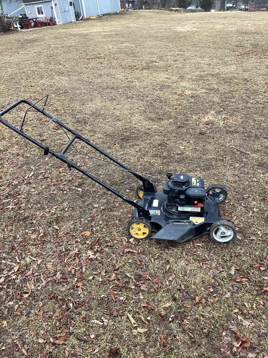 poulan 20inch cut push mower is not a self propelled - Washington, New Jersey - FleaMarketBay