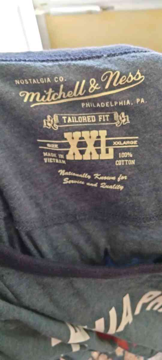 Philadelphia Phillies 3 qt Shirt - Norristown, Pennsylvania - FleaMarketBay