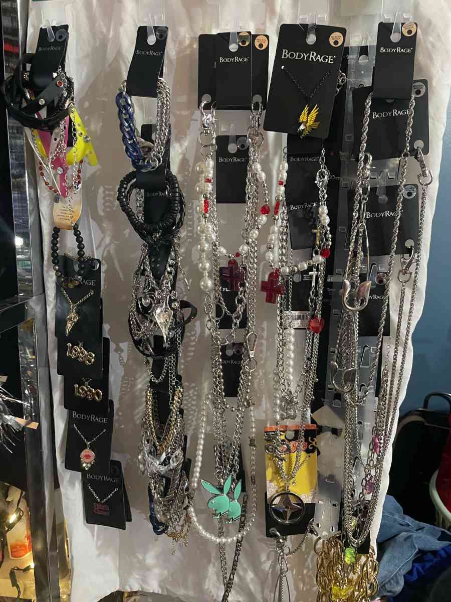 Body rage Jewelry - Sandusky, Ohio - FleaMarketBay