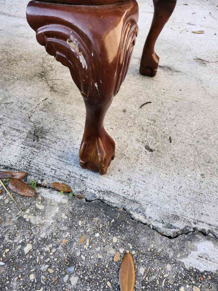 wooden coffee table - Baton Rouge, Louisiana - FleaMarketBay