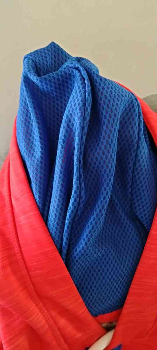 Philadelphia Phillies Red Hoodie - Norristown, Pennsylvania - FleaMarketBay