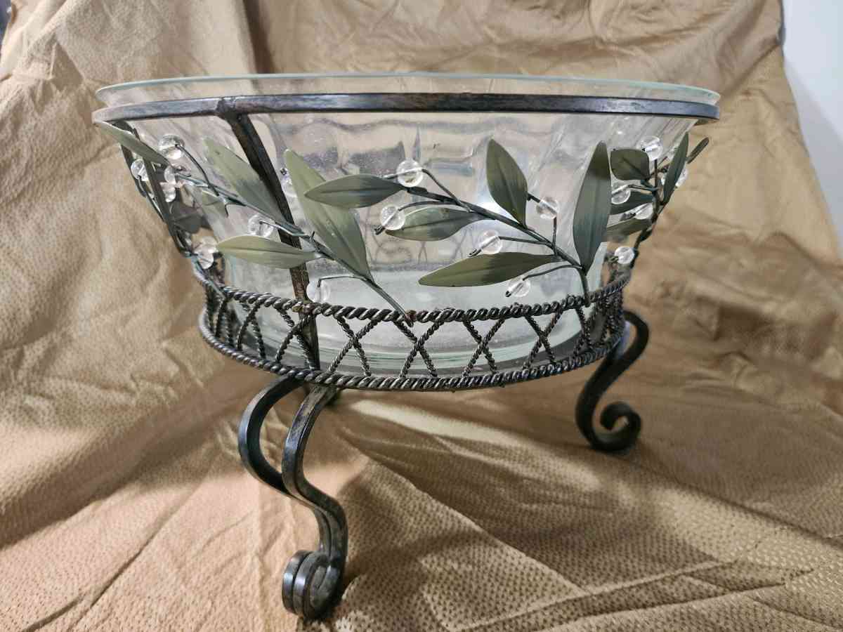 Large decorative bowl - Knoxville, Tennessee - FleaMarketBay