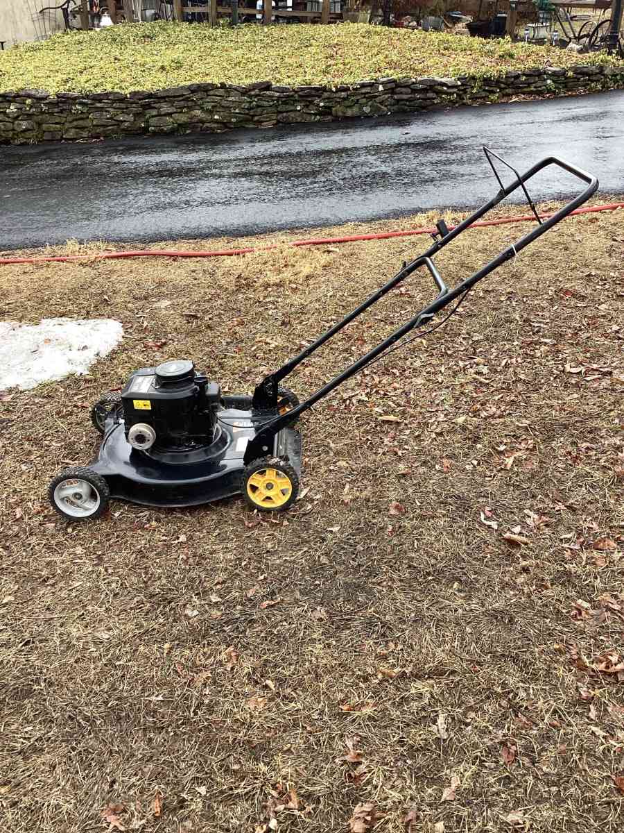 poulan 20inch cut push mower is not a self propelled - Washington, New Jersey - FleaMarketBay