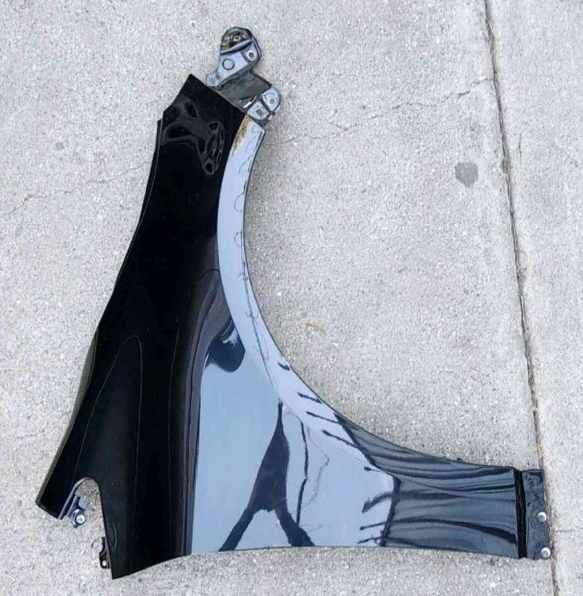 2022 2023 2024 TOYOTA COROLLA RIGHT PASSENGER FENDER - Bell, California