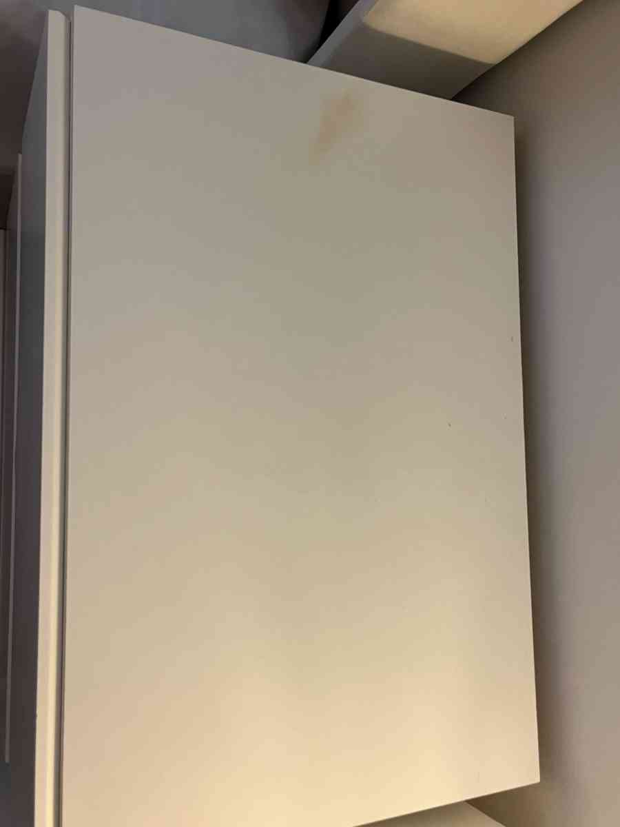 nightstand - Pompano Beach, Florida - FleaMarketBay