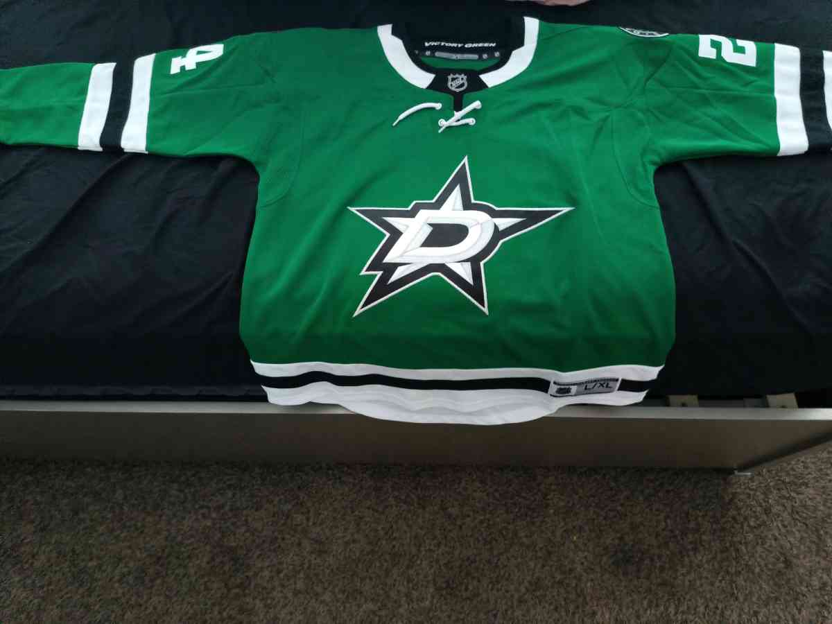 Dallas Star Kid Jersey Large and Extra Large
