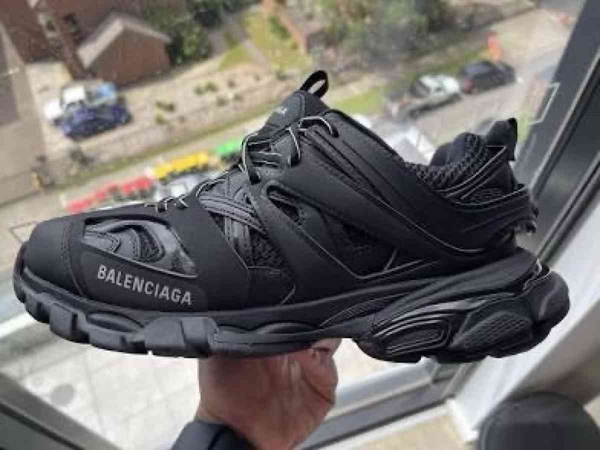 Balenciga Track sneakers Black Size 9 men US - Memphis, Tennessee - FleaMarketBay