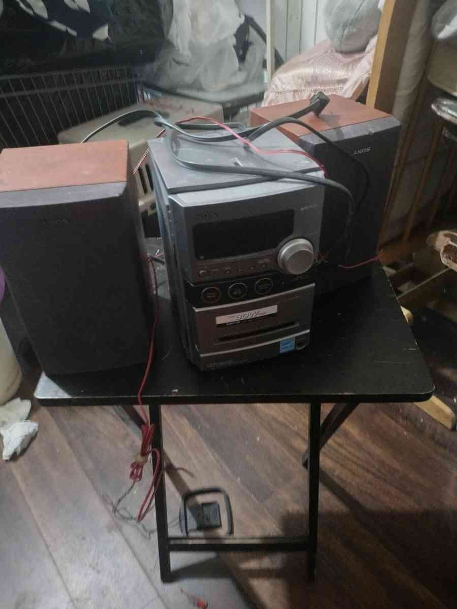 radio - Essex, California - FleaMarketBay